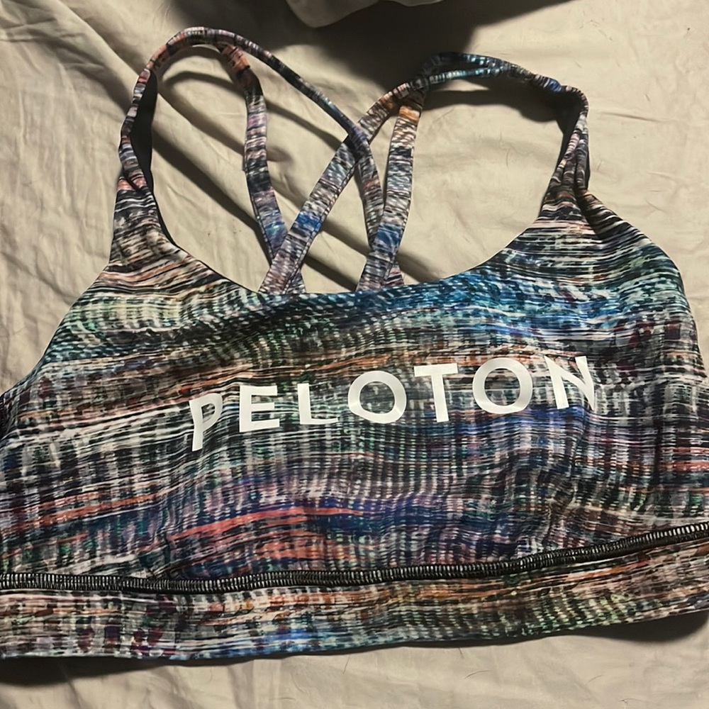 Lululemon peloton sports bra